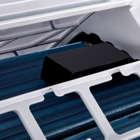 EACS/I-24HEN-WHITE/N8_24Y