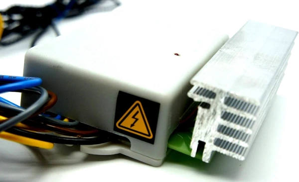 Регулятор давления конденсации SD-1/3U-5A (полупром)